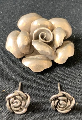 Rose design brooch - design,