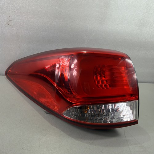 Kia carens tail - kia, light