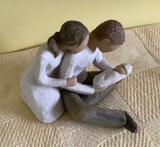 Willow Tree New Life Figure by Susan Lordi 2000 man and woman with new baby