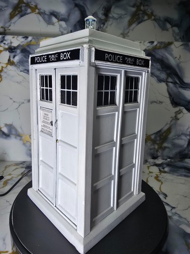 White customised doctor - white, who
