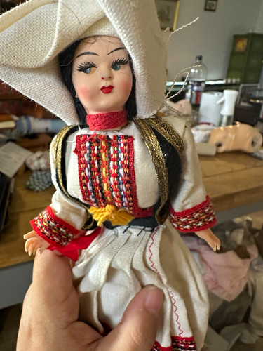 Vintage girl fashion doll - girl,