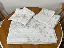 DORMA Double Size 100% Cotton Duvet Set.Four Pillowcases.White/Pastel Foliage