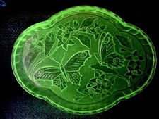 Sowerby Uranium Glass – BUTTERFLY DESIGN – Dressing Table Tray No 2552