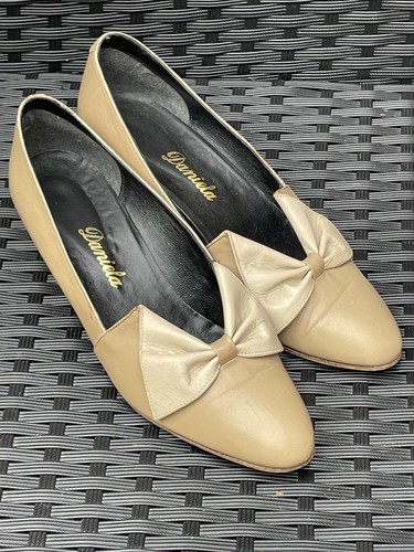 Vintage daniela shoes beige - vintage,