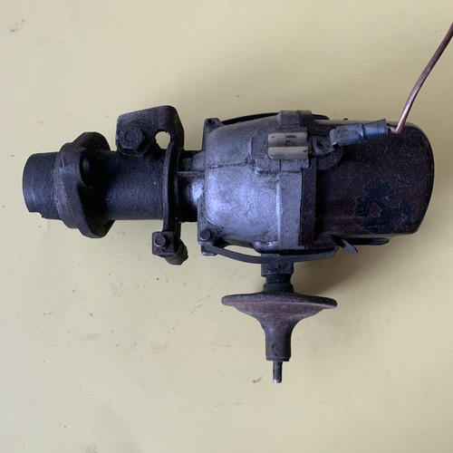 Vintage triumph herald engine - herald,