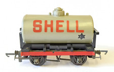 TRI-ANG R12 OO GAUGE BP SHELL Tanker Wagon 1960s - MISSING LADDER