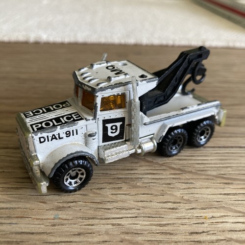 Matchbox 1981 peterbilt police - matchbox,