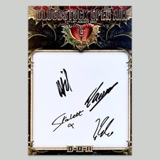 Skarlett Riot Signed Photo