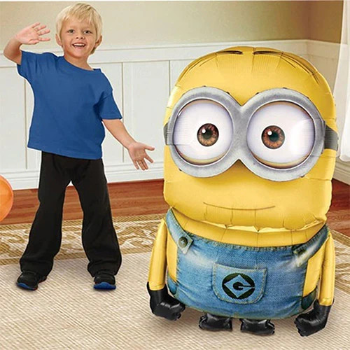 Despicable giant gliding - me,