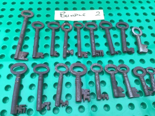 Vintage keys job lot 18 - job,