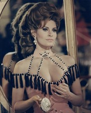 Raquel welch glossy photo - raquel,