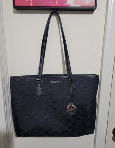 Authentic michael kors large - authentic,