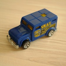 2007 ARMORED TRUCK HOT WHEELS DIECAST CAR TOY