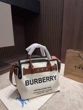 Burberry Medium London Canvas