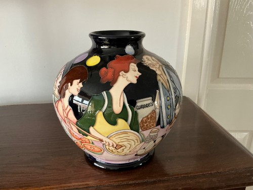 Moorcroft vase stir - moorcroft, sunday
