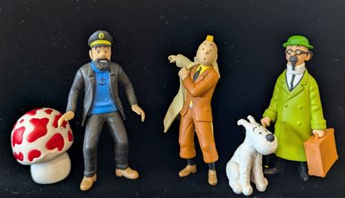 Tintin moulinsart figures - tintin,