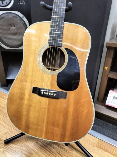 Martin acoustic guitar 28 - martin, d-28