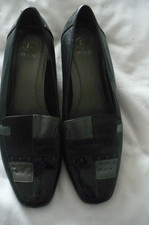 BLACK WEDGE SHOES -K SHOES - SIZE 8 WIDE FITTING