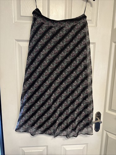 Savida dunnes medium skirt - by,