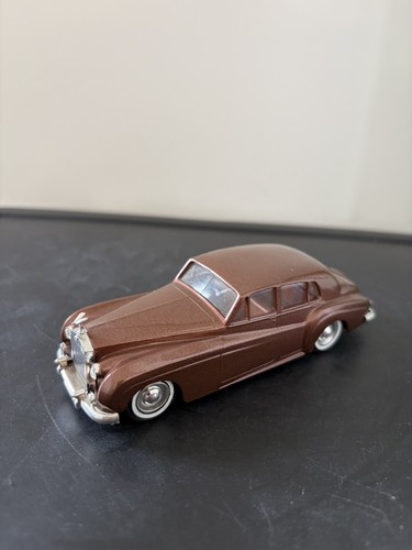 Rolls royce silver - cloud, brown