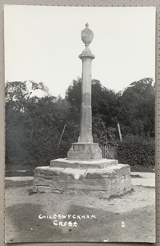 Childswickham cross broadway - childswickham,