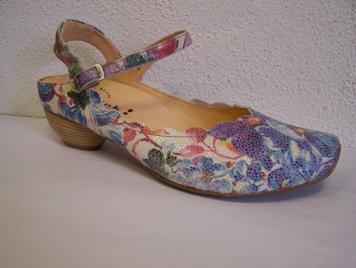 Think shoe model - shoe, aida