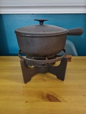 LE CREUSET COUSANCE CAST IRON FONDUE BASE/STAND WITH BURNER AND PAN