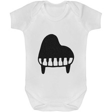 'Grand Piano' Baby Grows /