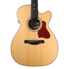 Seagull Maritime SWS Concert Hall CW Q1T Guitar with Gig Bag (Pre-Owned)