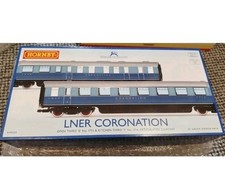 Hornby R40225 LNER CORONATION