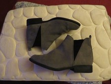 Primark, Wide Fit, Extra Comfort, Grey Faux Suede, Size 5 Chelsea Boots.