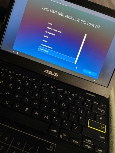 Asus e210 6in celeron 4gb - e210,