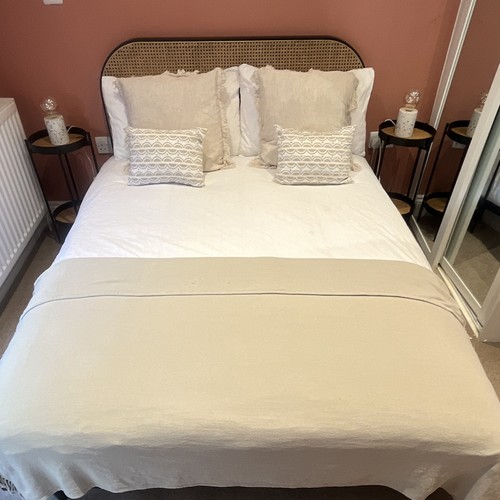 Double bed frame with - bed,