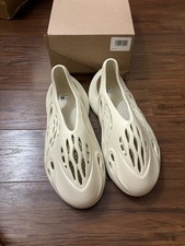 Adidas Yeezy Foam RNNR Sand