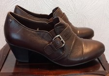 M&S Ladies Footglove Buckle