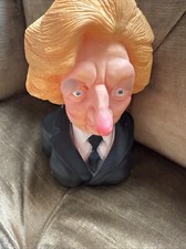 SPITTING IMAGE PRODUCTIONS LTD MAGGIE MARGARET THATCHER SQUEAKY TOY 1984 UK PM