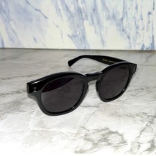 Illesteva black frame