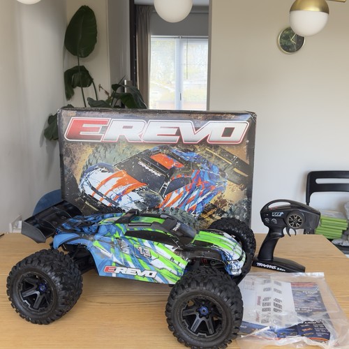 Traxxas revo 10 - traxxas,