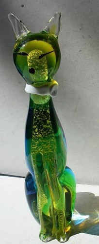 Cat kitten figurine hand - cat,