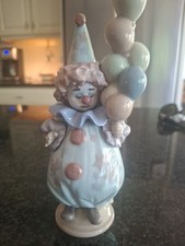 LLADRO Clown Holding Balloons