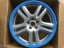 NEW GENUINE JAGUAR X TYPE 18