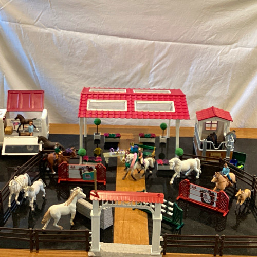 Schleich champion horse - schleich, stable