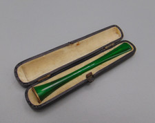 VINTAGE 1920's GREEN BAKELITE