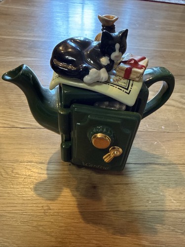 Paul cardew teapot - paul,
