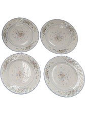 Arcopal Floral Pattern Dinner Plates Set of 4 Elegant Floral Design