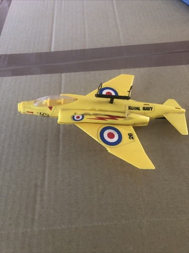 Vintage airfix flight deck - ,