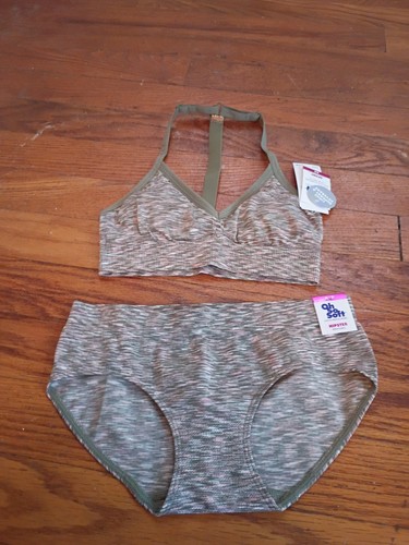 Girls size training bra - size, 26