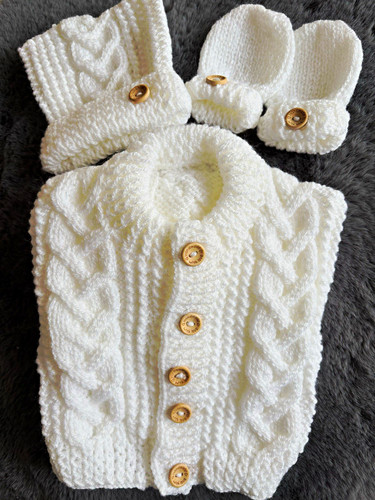 Hand knitted white newborn - hand,