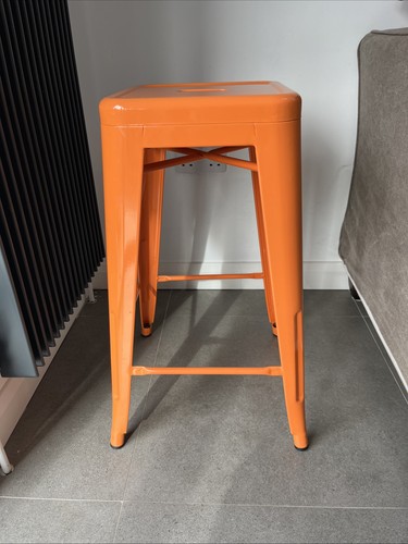 Orange metal tolix style - metal,,
