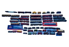 Hornby Bachmann 00 Gauge 2 and 3 Rail Model Locomotives Coaches Wagons mixed lot